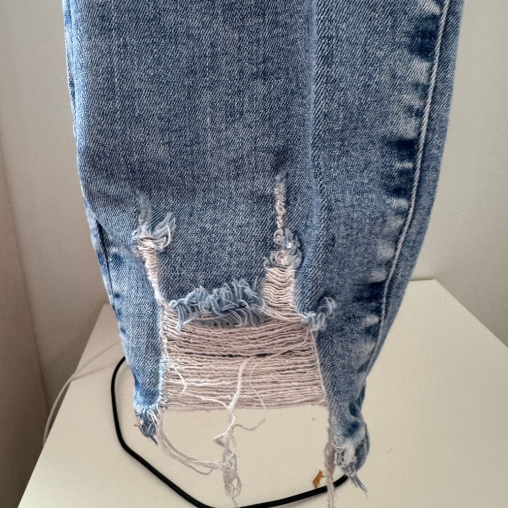 Good American Light Blue Ankle Jeans - Picture 11 of 15